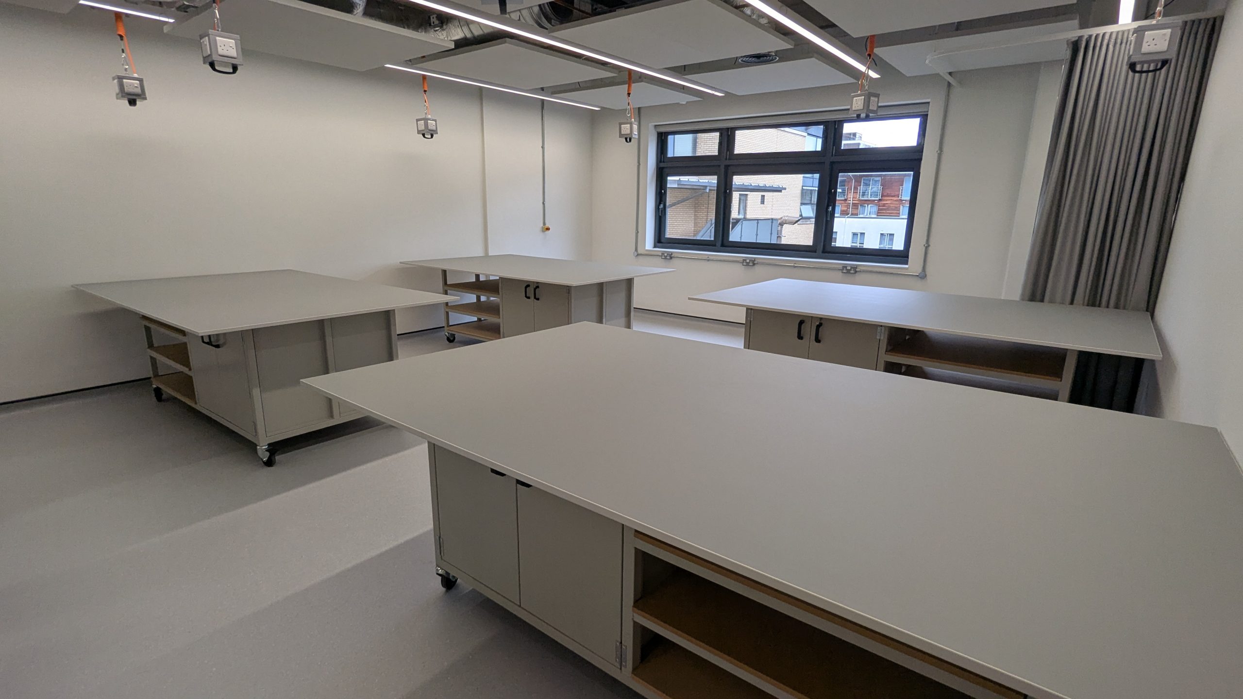 university cutting table