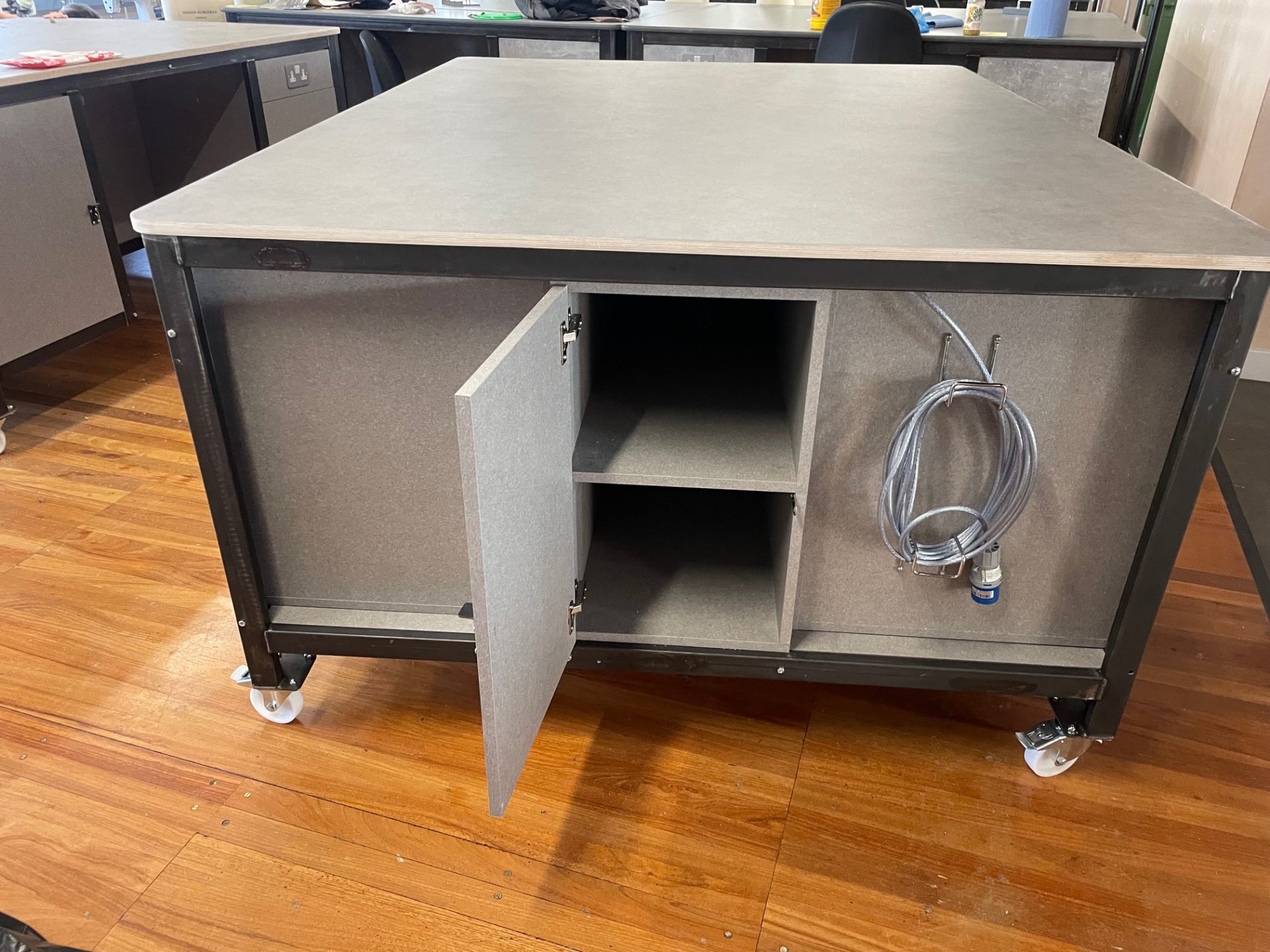 Professional Cutting Table - Cutting & Layout Tables