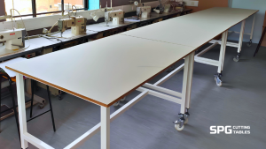 mobile cutting table